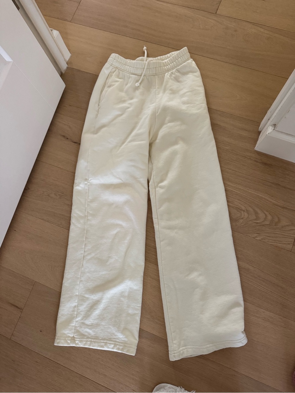 NWOT Xs Anthropologie Drawstring Sweatpants in Cream